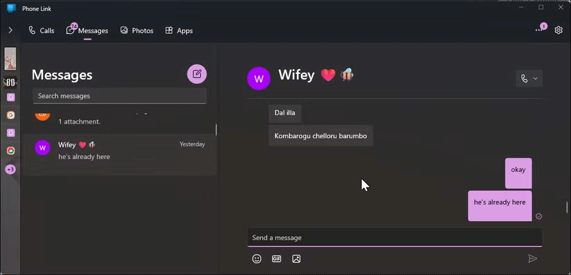Phone link in Windows with an open text conversation