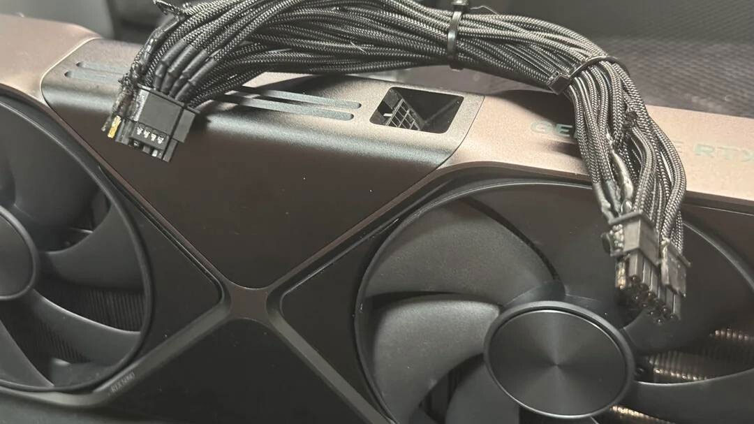 Nvidia RTX 5090 lại gặp tình trạng cháy đầu nối nguồn?