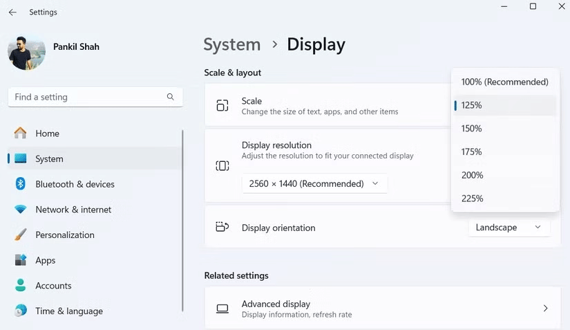 Ứng dụng Windows 11 Settings hiển thị menu Display resolution