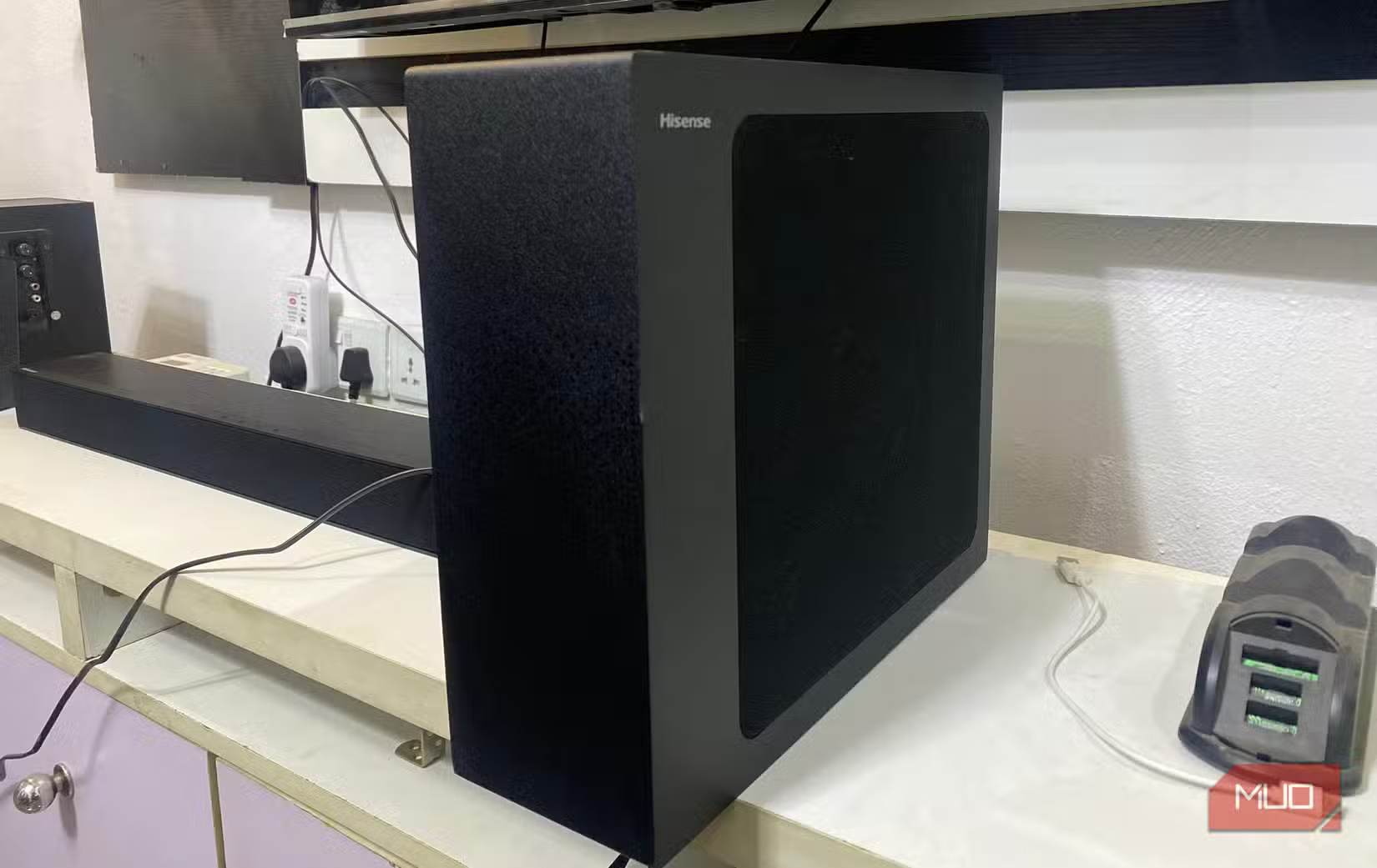 Subwoofer Hisense HS2100.