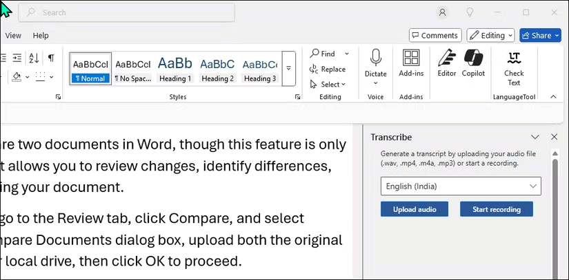 Menu Transcribe mở trong ứng dụng Word trên Windows 11