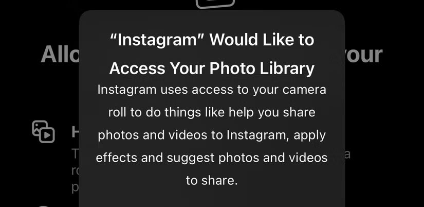 Lời nhắc từ Instagram yêu cầu quyền truy cập vào thư viện ảnh của iPhone