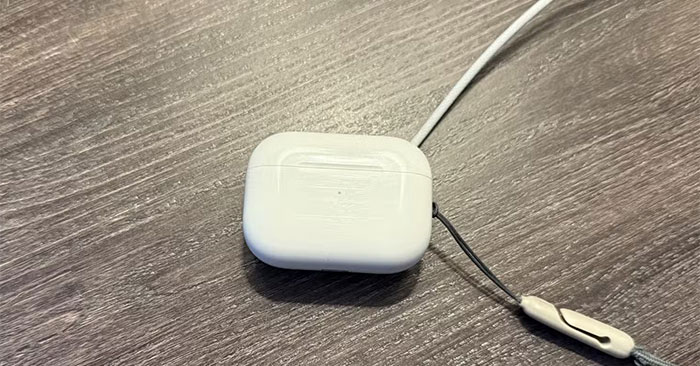 Apple AirPods Pro 2 sạc đồng hồ Apple.