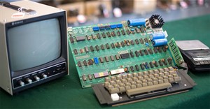 Máy tính Apple-1 hiếm có được bán với giá 375.000 USD