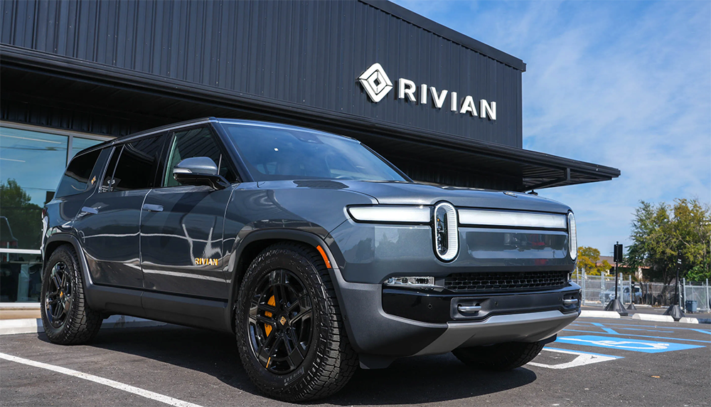 rivian lai xe ranh tay 