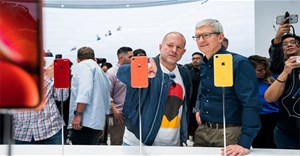Nhà thiết kế huyền thoại của Apple - Jony Ive đang phát triển điện thoại AI không màn hình?