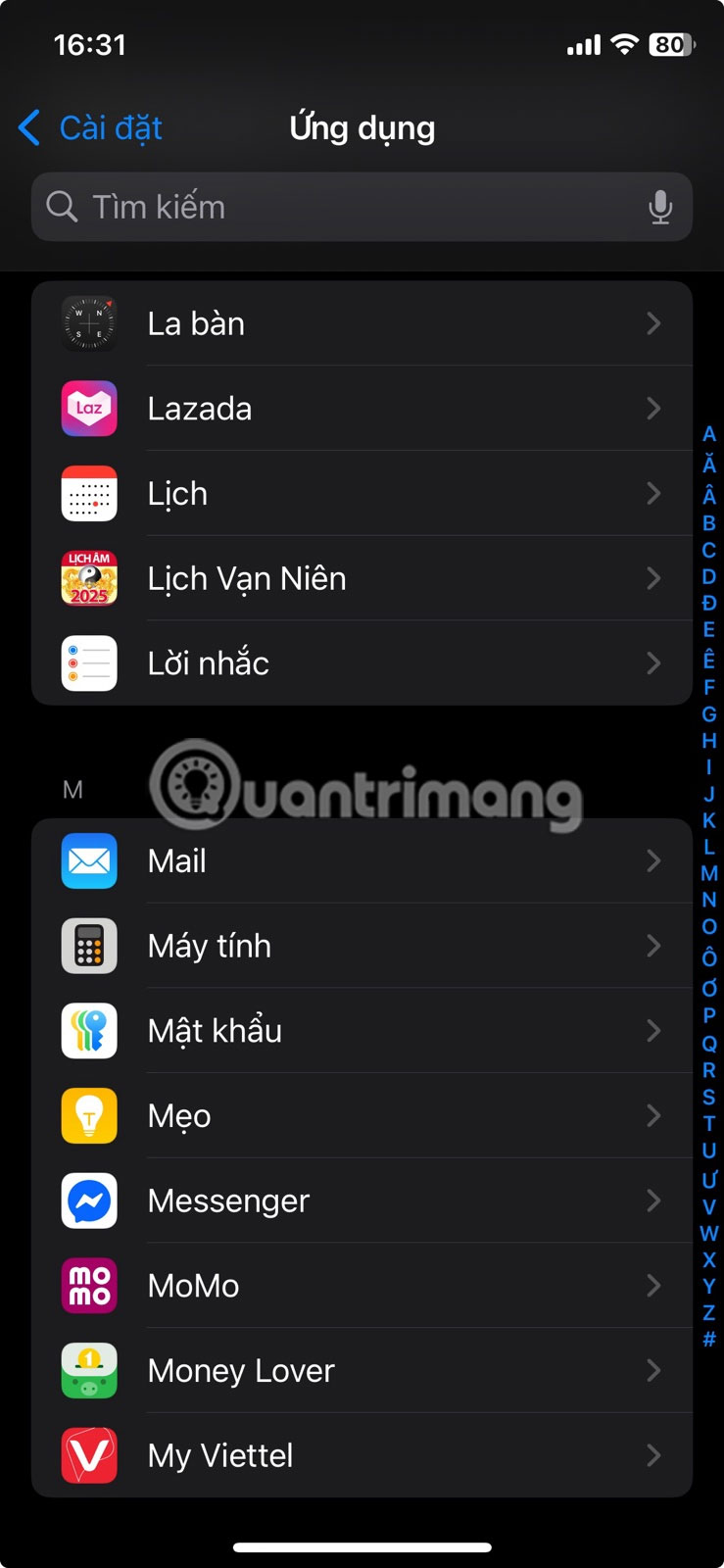 Điều hướng đến Mật khẩu trong Cài đặt iPhone.