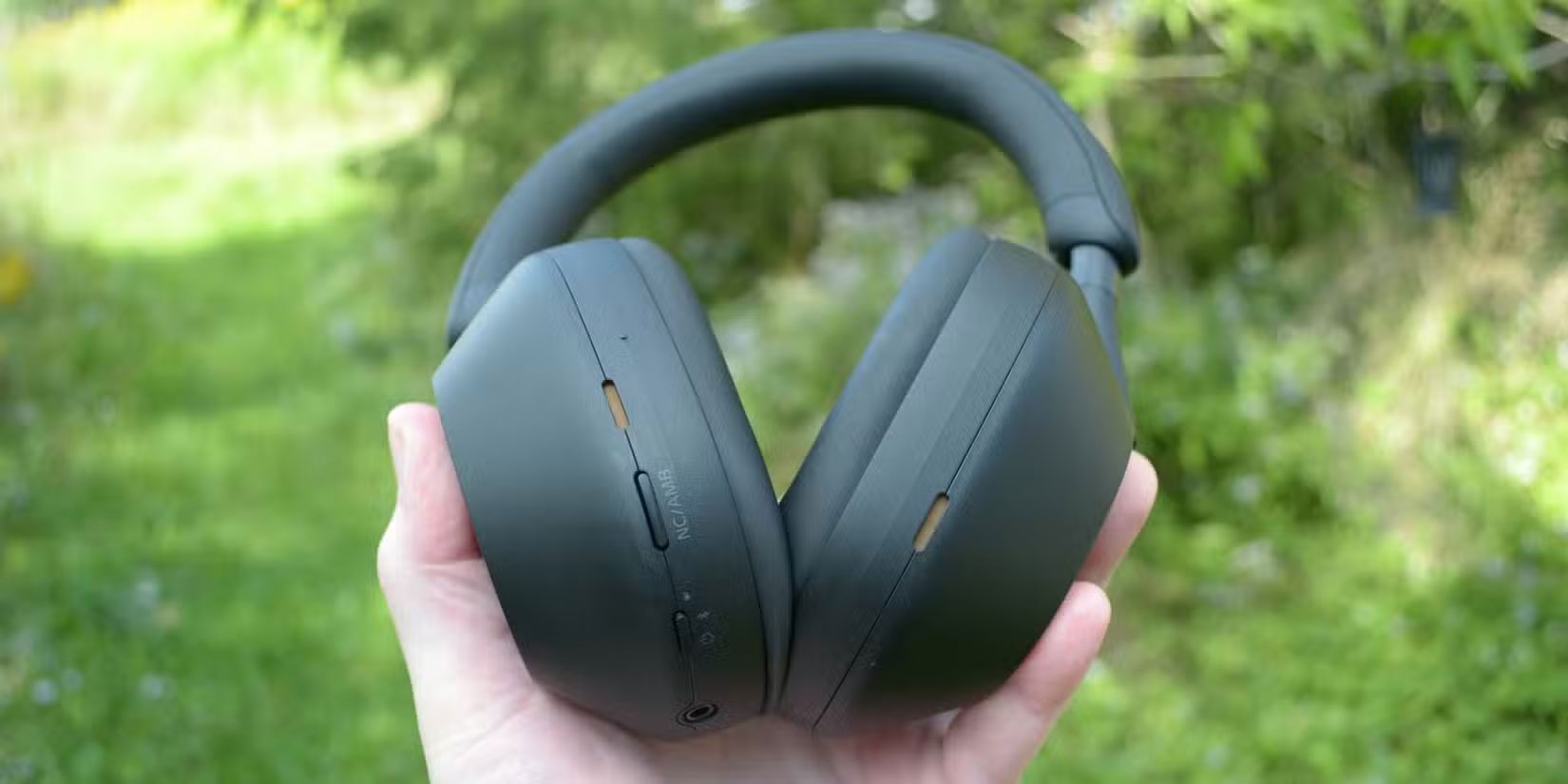 Tai nghe Sony WH-1000XM5
