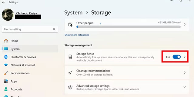Bật công tắc Storage Sense