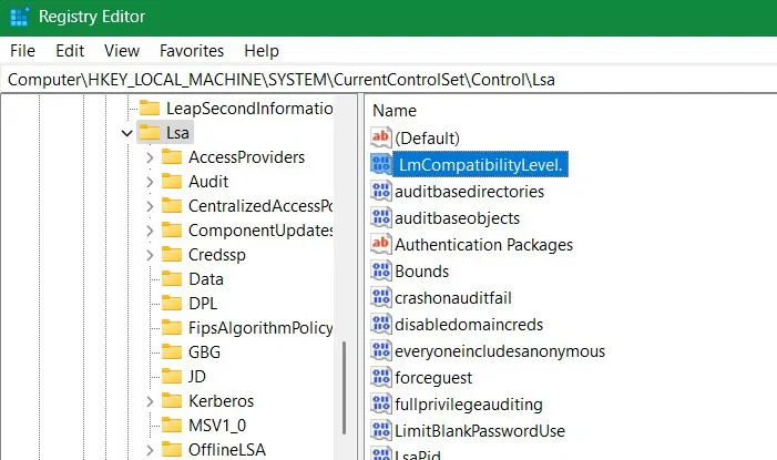 Registry key Lsa (Local Security Authority) và DWORD "LmCompatibleLevel".