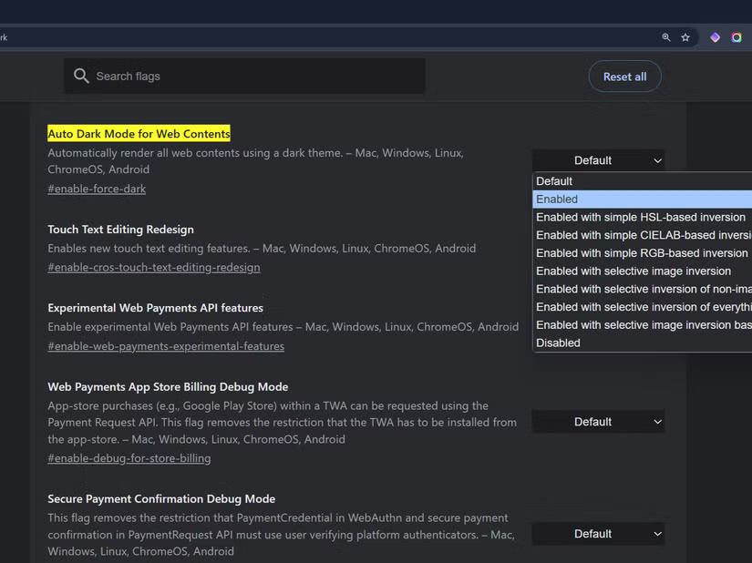 Các tính năng thử nghiệm của Chrome có các tùy chọn để bắt buộc dark mode tự động cho nội dung web.