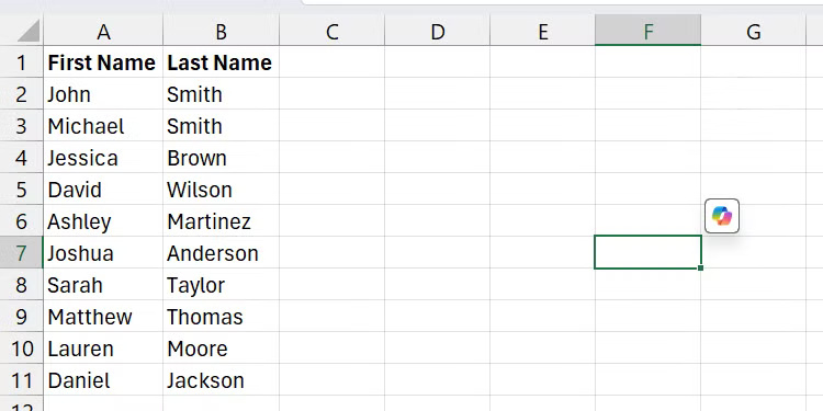 Văn bản được chia thành các cột trong Excel.