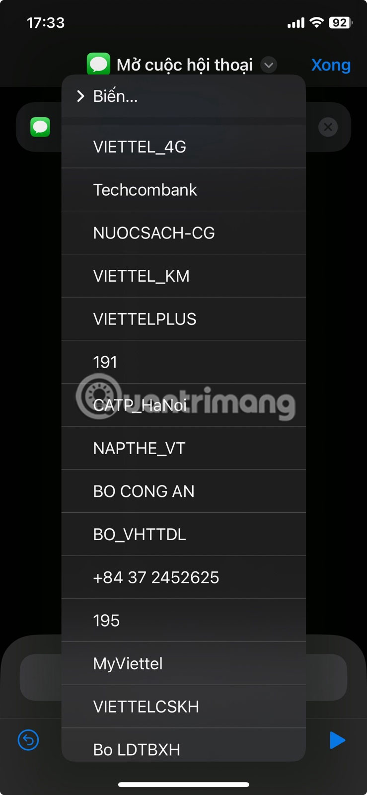Chọn cuộc trò chuyện từ ứng dụng Tin nhắn để thêm vào shortcut trên iPhone.