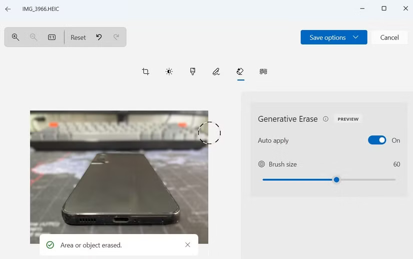 Công cụ xóa đối tượng trong ứng dụng Photos của Windows 11