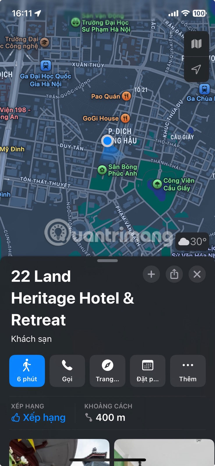 Nhấn vào dấu + trên trang vị trí trong Apple Maps.