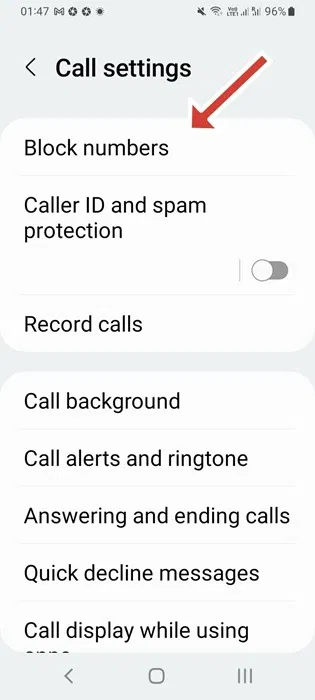Chọn Block numbers trong cài đặt ứng dụng Phone của Samsung Galaxy.
