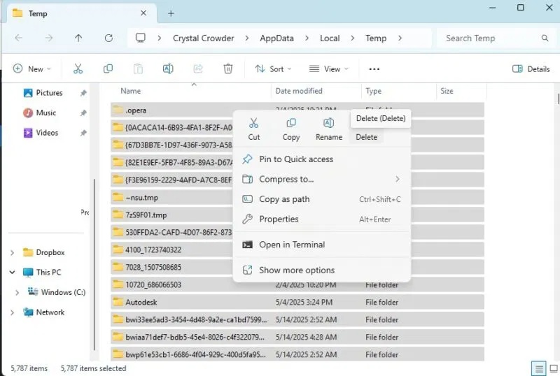 Xóa các file trong thư mục Temp trong Windows.