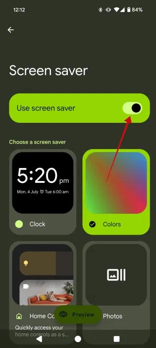 Bật chức năng Use screen saver trên Android.