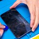 Tại sao khả năng sửa chữa smartphone lại quan trọng hơn bao giờ hết?
