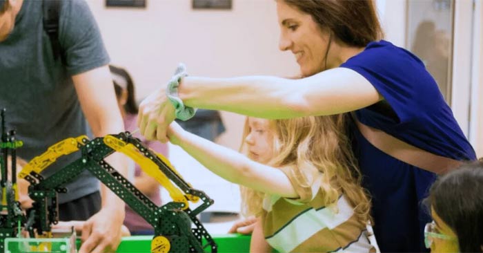 Nuôi dưỡng tình yêu kỹ thuật cho trẻ em