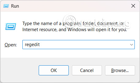 Mở Registry Editor
