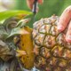 Cách gọt dứa nhanh nhất