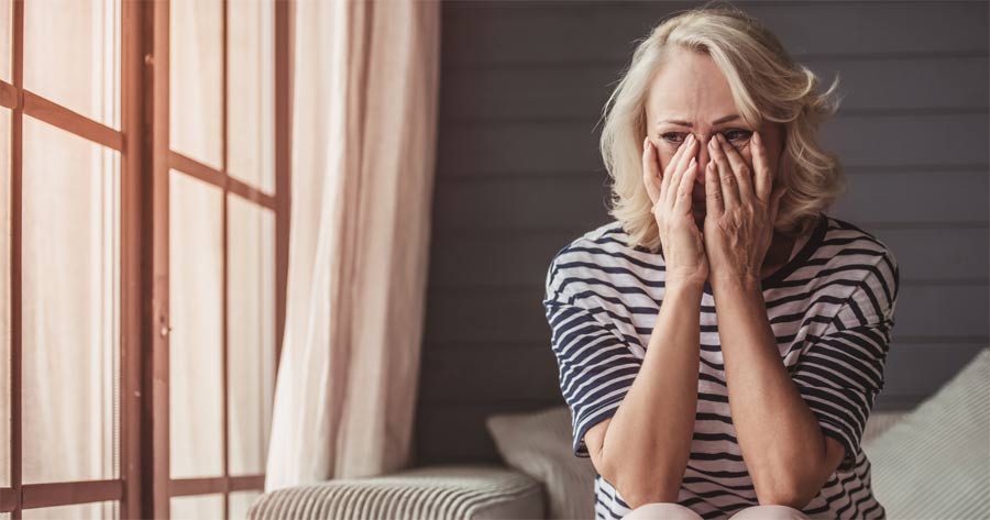 Dấu hiệu người phụ nữ càng già càng khó tính