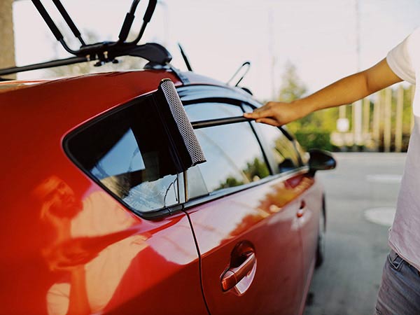 Làm sạch ô tô đúng cách