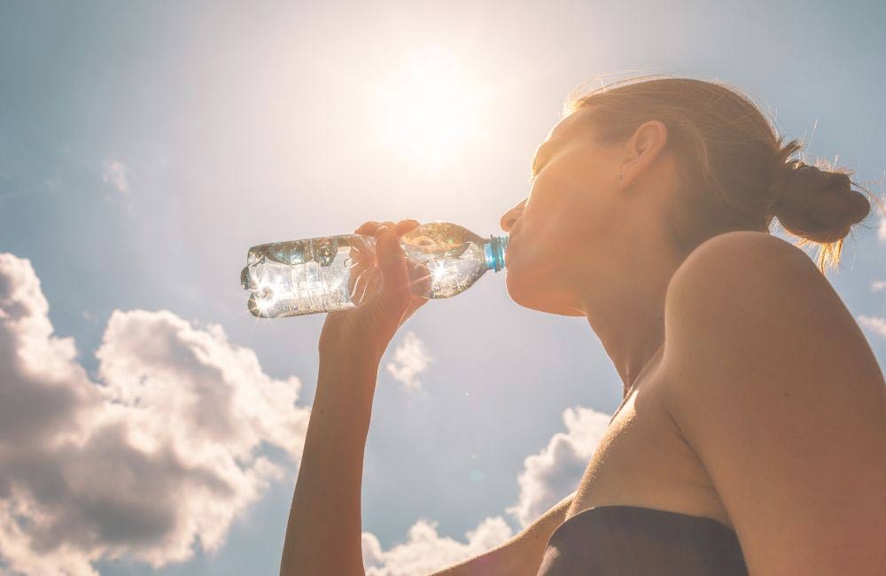 Đừng đợi khát mới uống nước