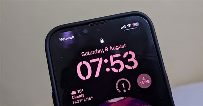 Lý do pin iPhone cạn kiệt qua đêm và cách khắc phục