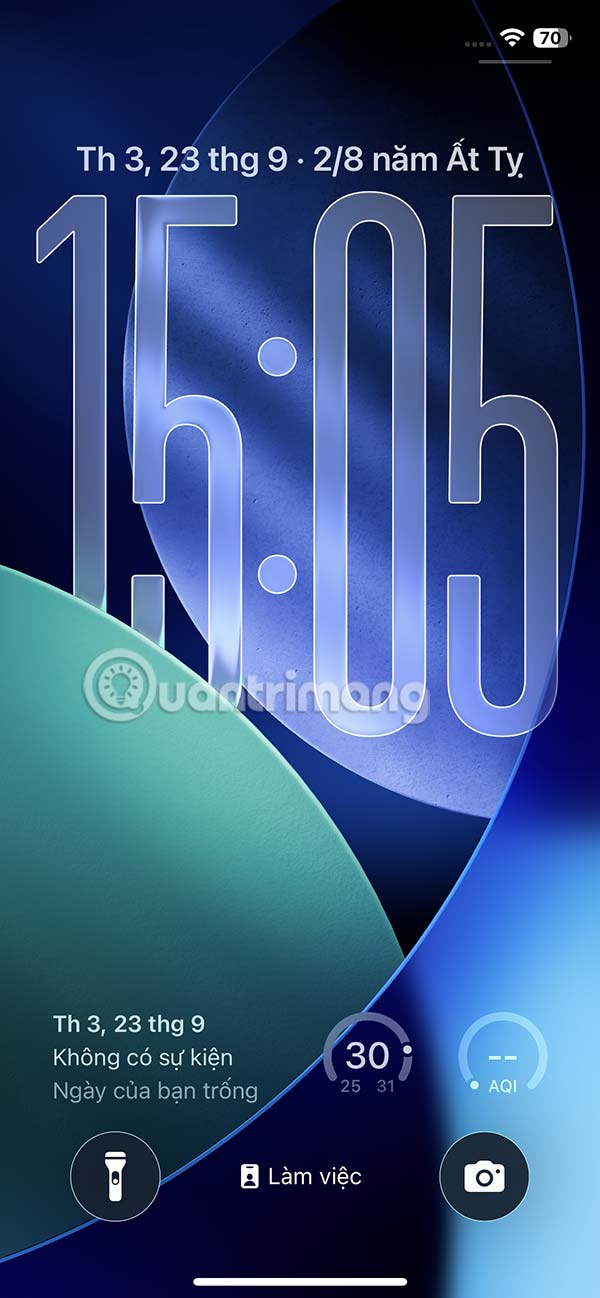 Xem lịch âm màn hình khóa iPhone