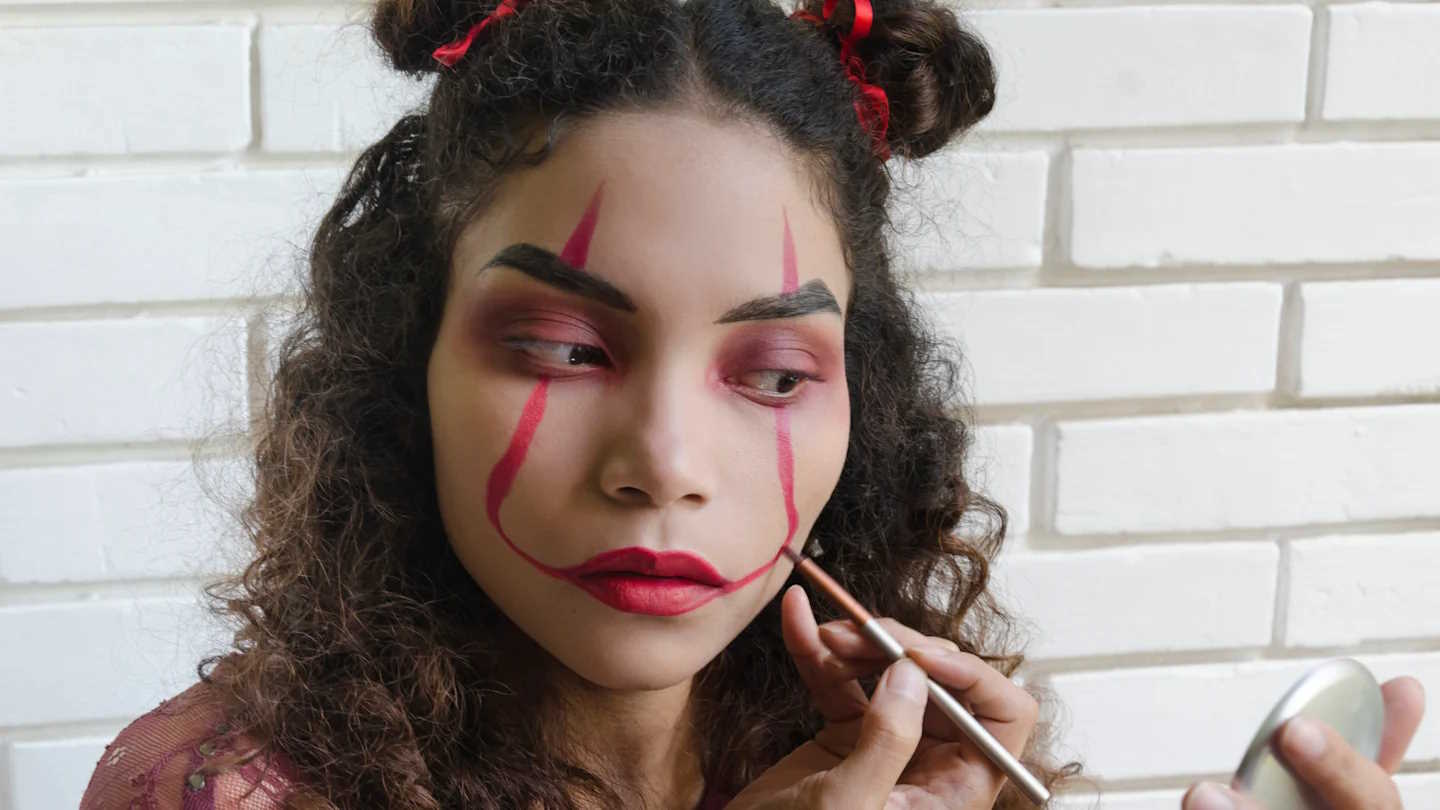 Một kiểu make up Halloween