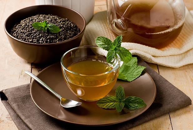 Uống trà xanh là cách hay để giảm viêm