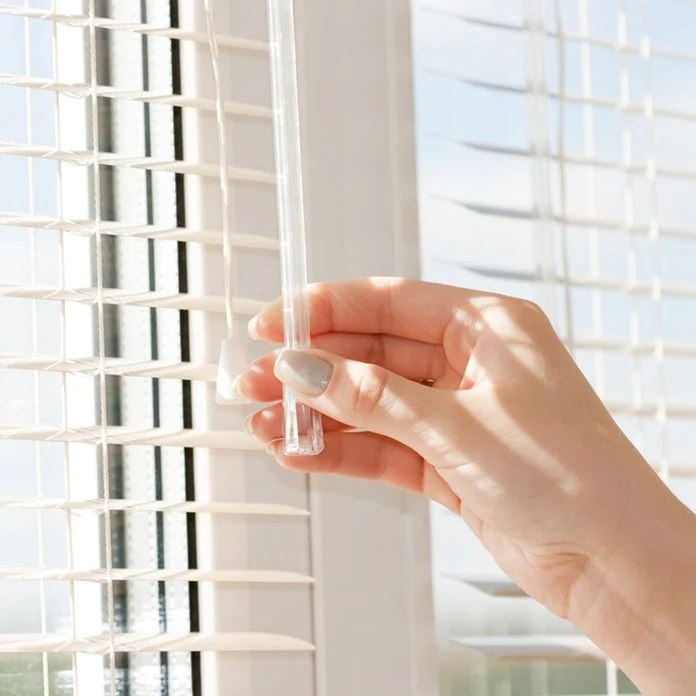 Vệ sinh rèm cửa