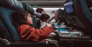Mẹo đi máy bay cùng với trẻ em mà cha mẹ nào cũng cần biết