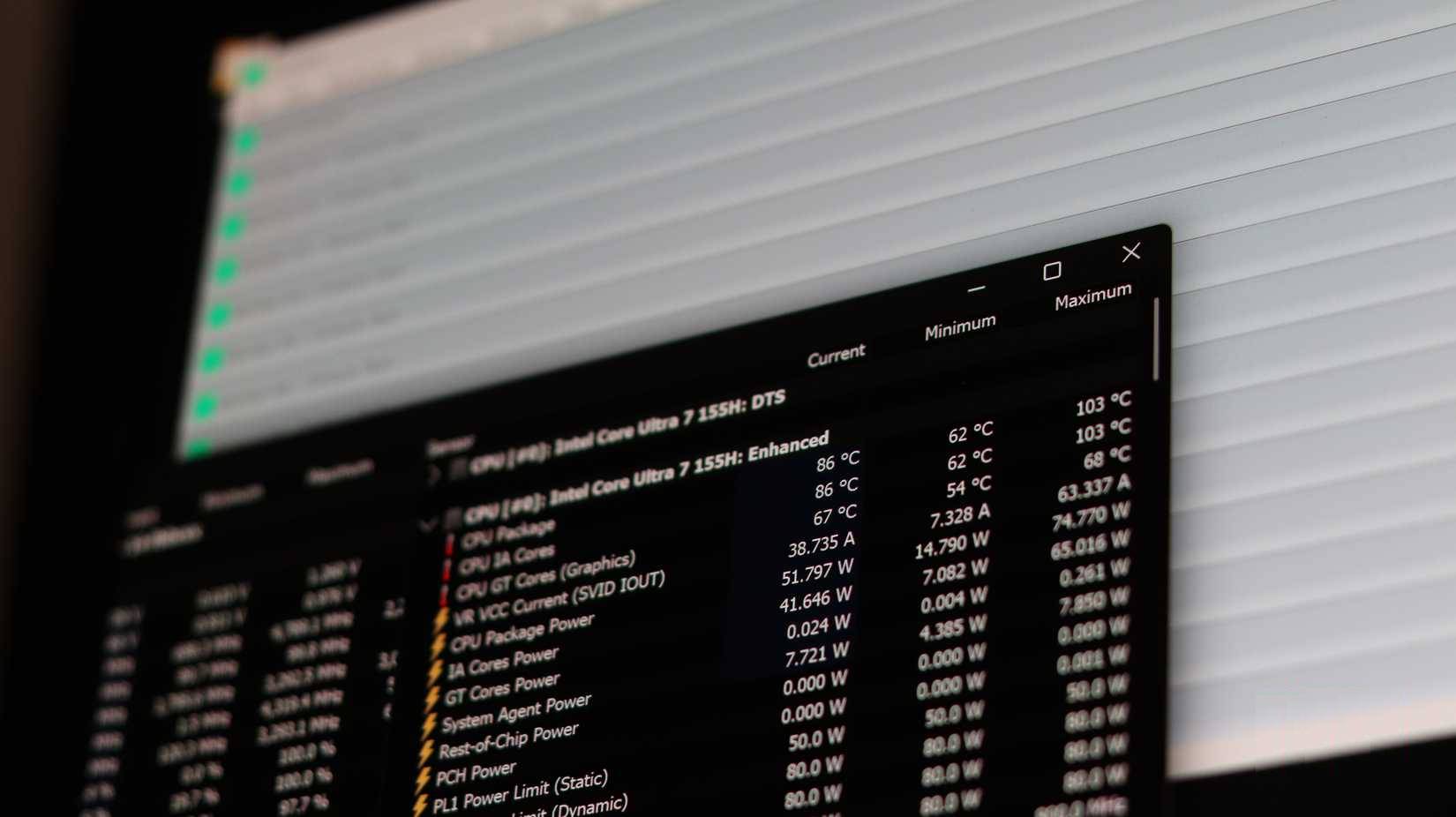 Bài kiểm tra được thực hiện trên laptop chơi game