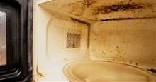 Tại sao lò vi sóng bị gỉ sét? Nó có còn an toàn để sử dụng không?