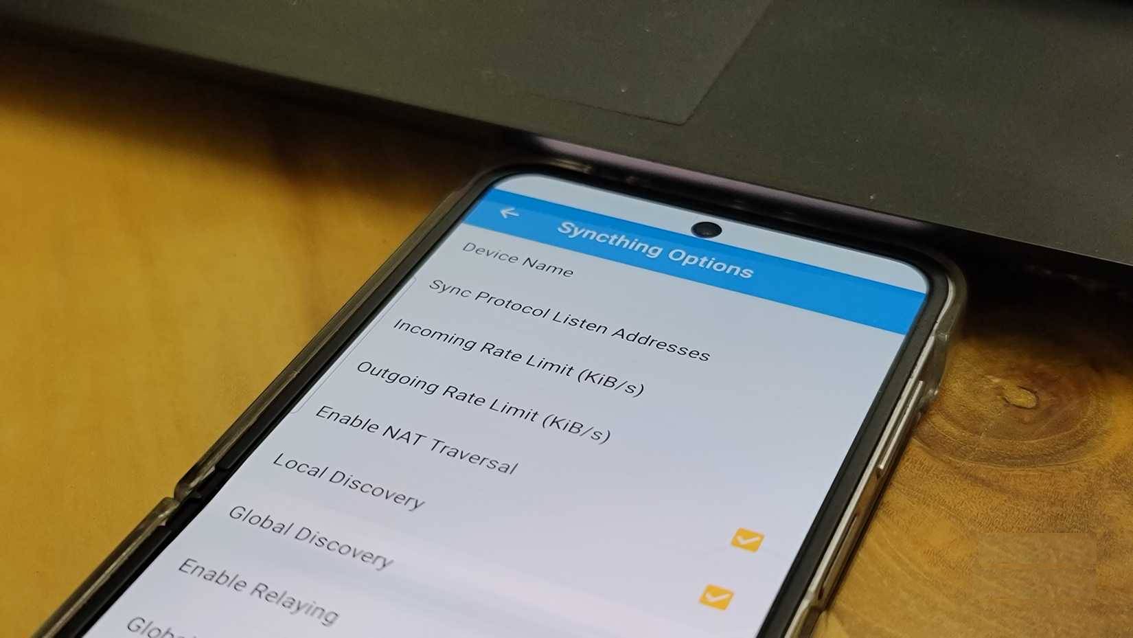 Ứng dụng tùy chọn SyncThink Fork mở trên Samsung Galazy Z Flip 6