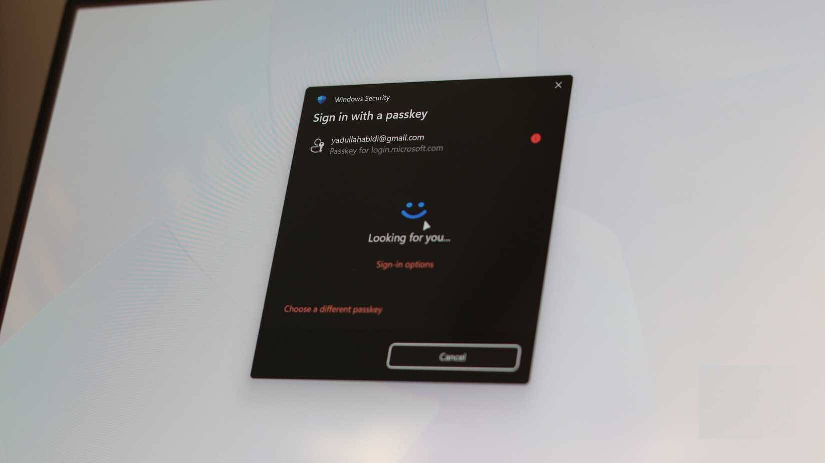 Lời nhắc nhập passkey Windows trên Windows Hello