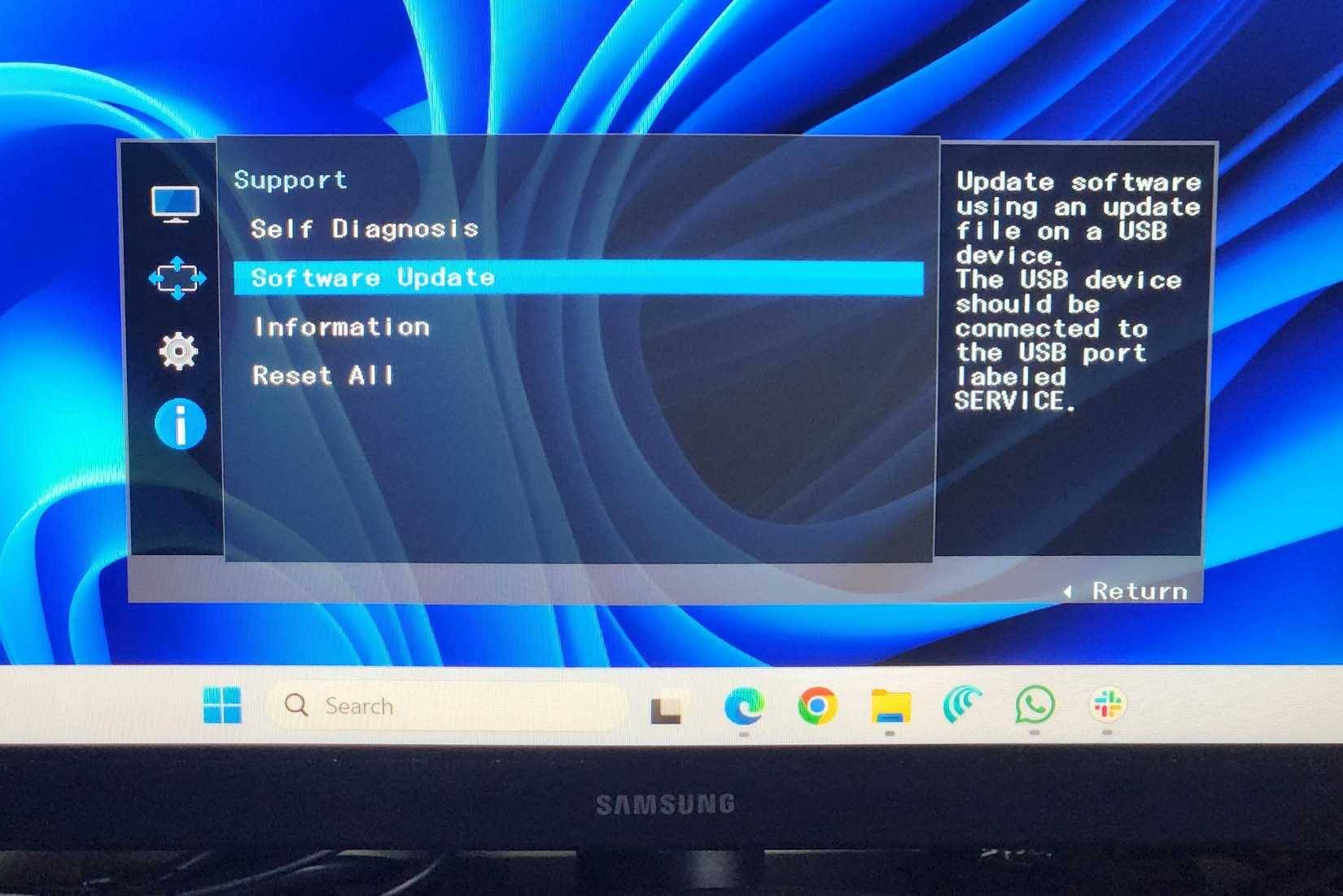 Màn hình Samsung hiển thị menu cập nhật phần mềm