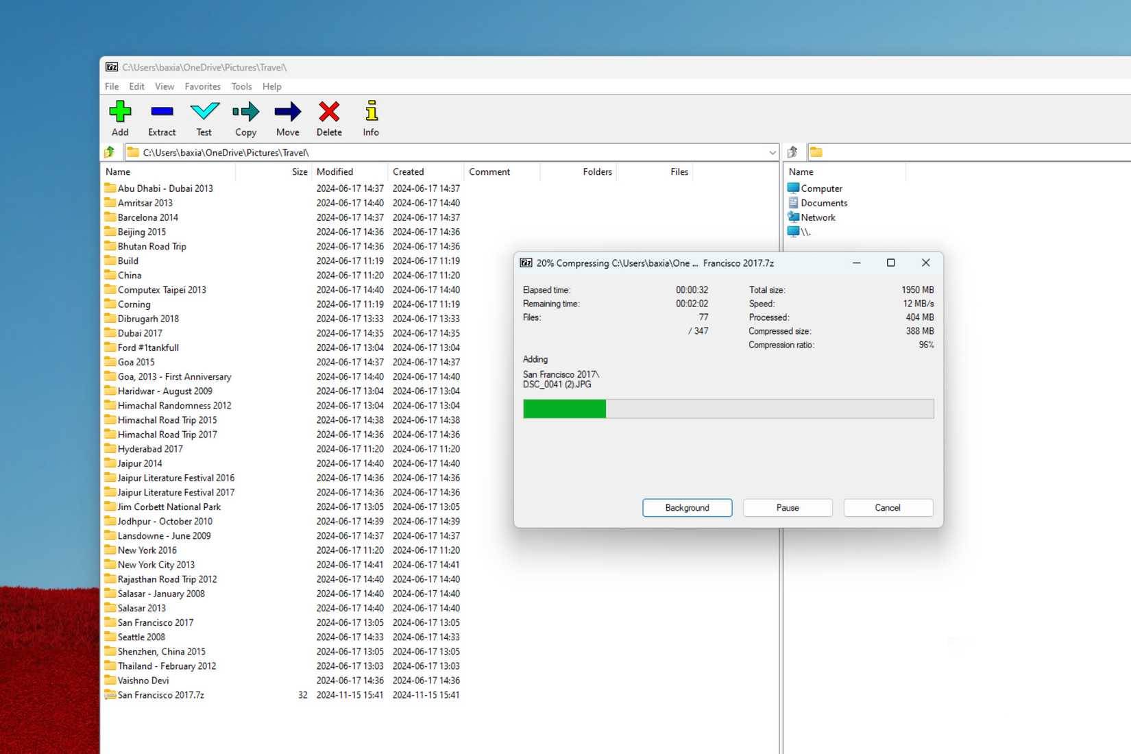 Một thư mục đang được nén bằng trình lưu trữ file 7-Zip