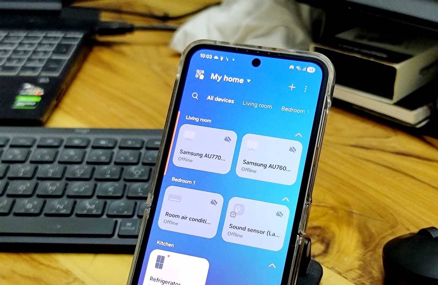Ứng dụng SmartThings đang mở trên Samsung Galaxy Z Flip 6