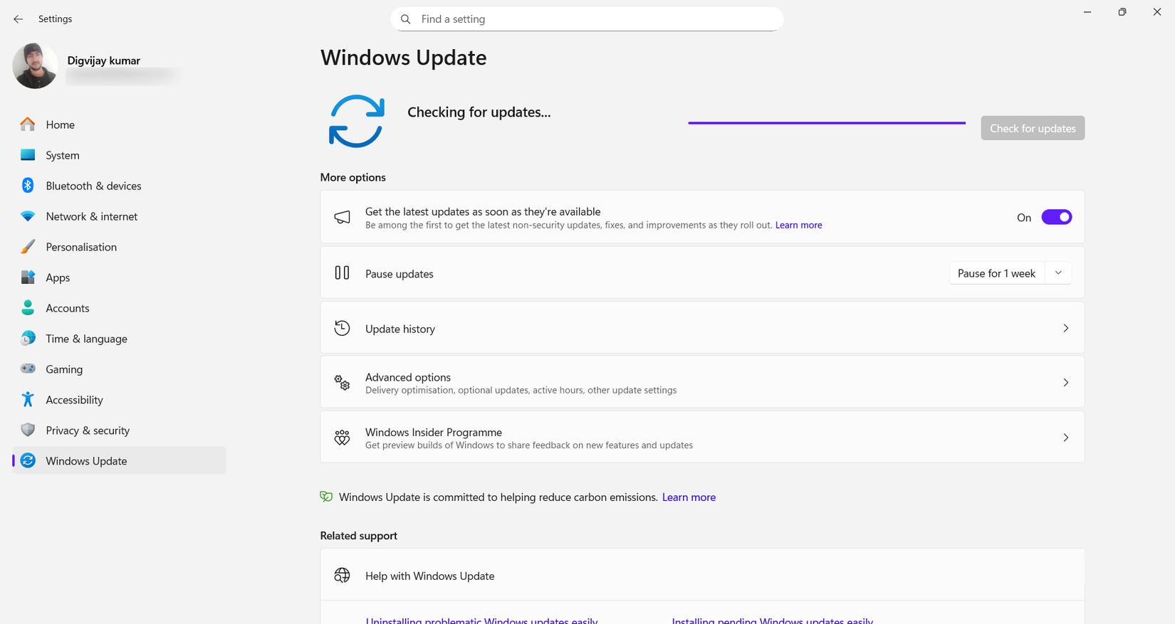 Màn hình Windows Update khi kiểm tra bản cập nhật