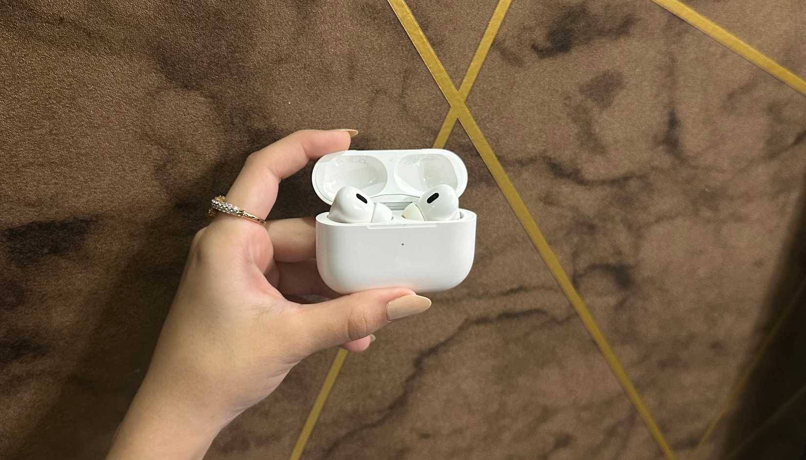 Hộp đựng AirPods Pro thế hệ 2