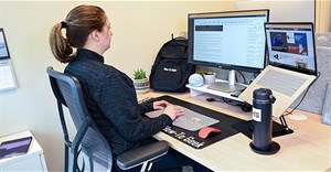 5 tính năng bắt buộc phải có khi mua màn hình làm việc mới