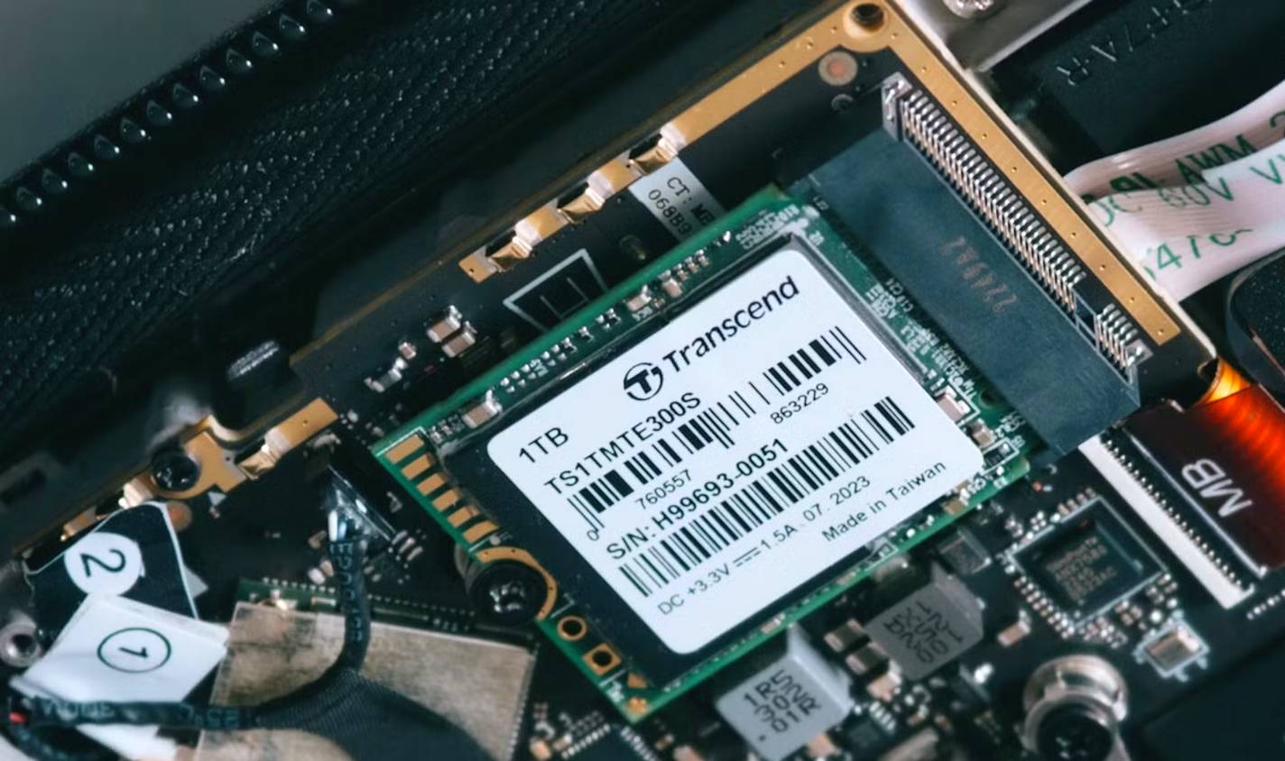 Ổ SSD M2 được lắp trên bo mạch chủ