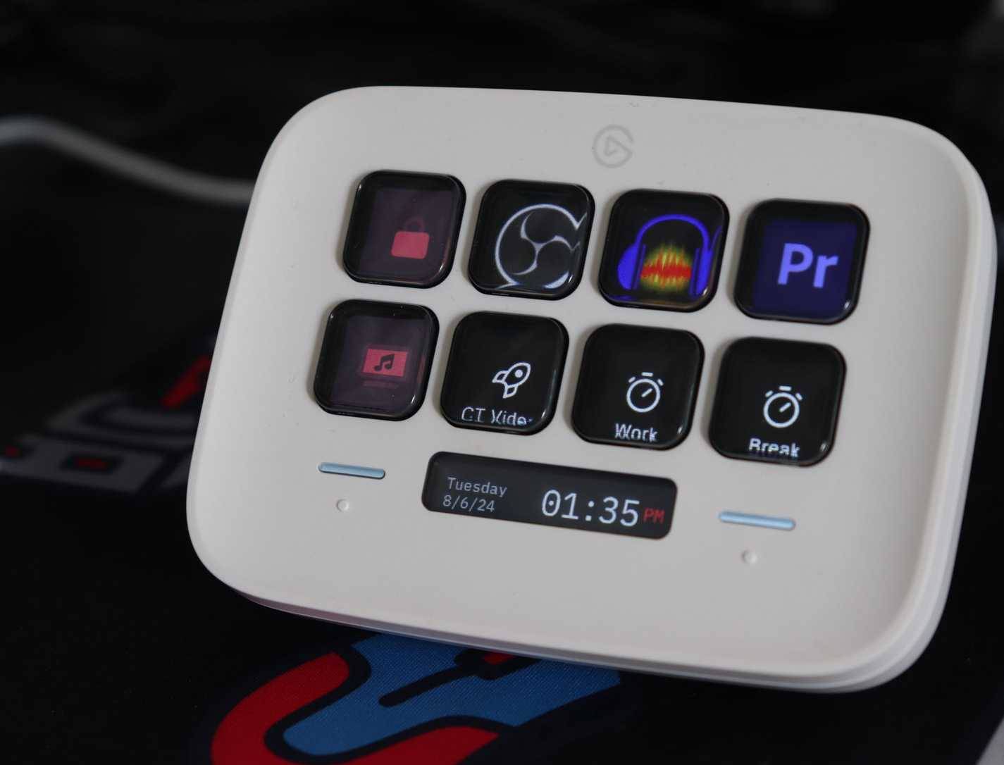 Stream Deck có 2 hàng 4 nút và một màn hình riêng biệt bên dưới