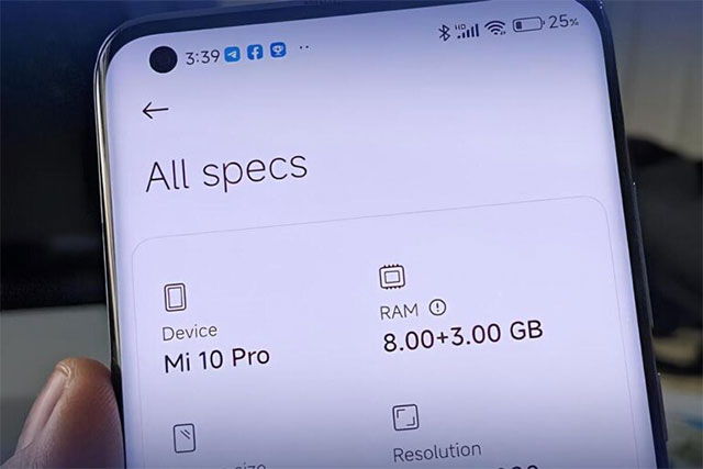 Smartphone tương lai có thể giảm RAM vì AI và giá bộ nhớ tăng vọt
