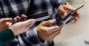 Smartphone tương lai có thể giảm RAM vì AI và giá bộ nhớ tăng vọt