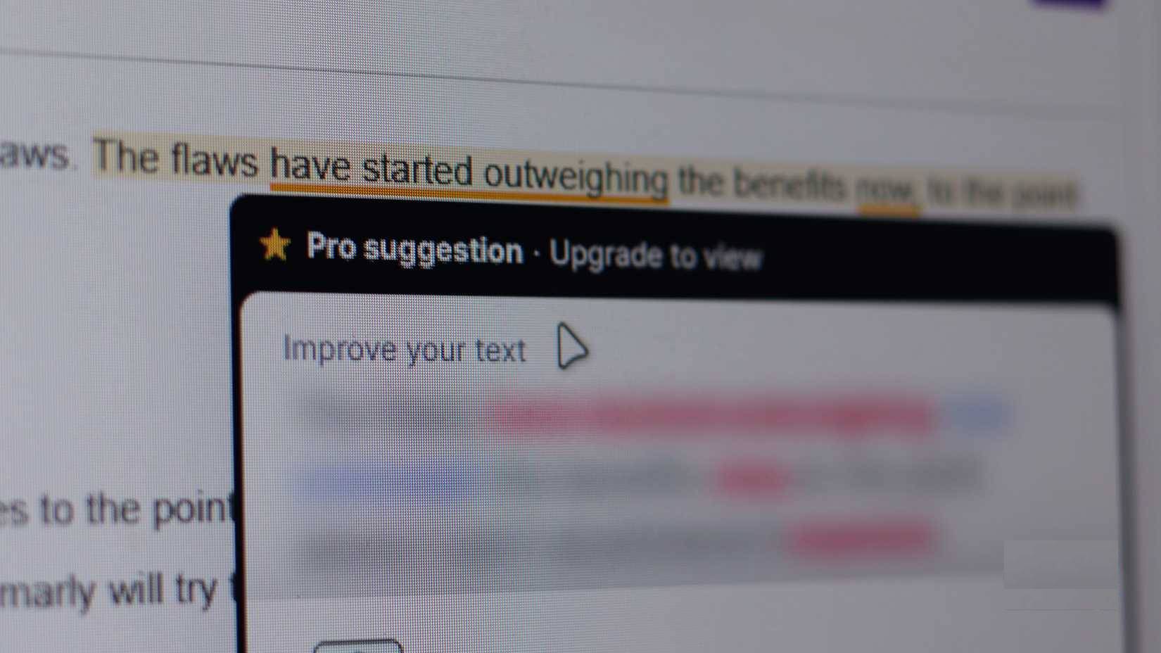 Grammarly yêu cầu đăng ký gói Pro